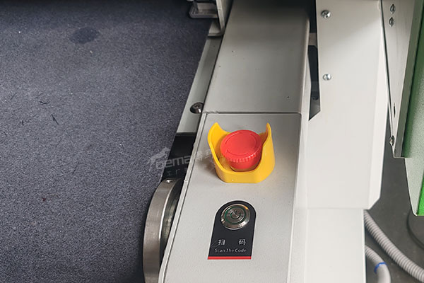 得馬高速裁切機(jī)一鍵掃碼按鈕